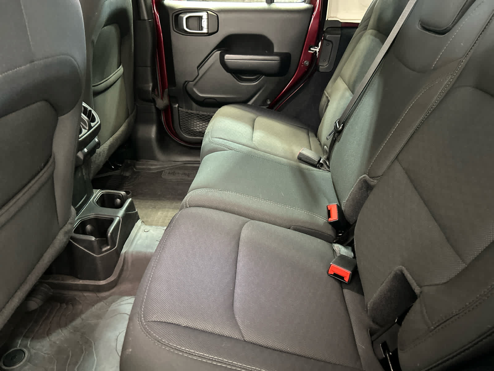 Used 2022 Jeep Wrangler Unlimited Sport AWD/4WD image 9