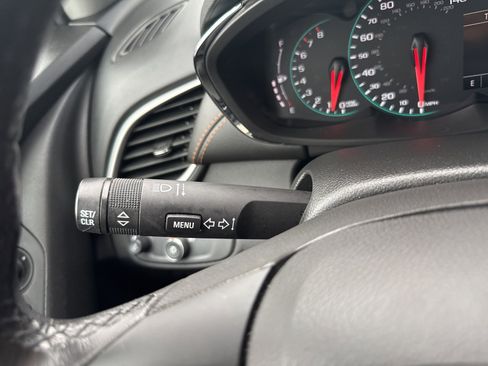 Used 2022 Chevrolet Trax LT w/ LT Convenience Package image 32