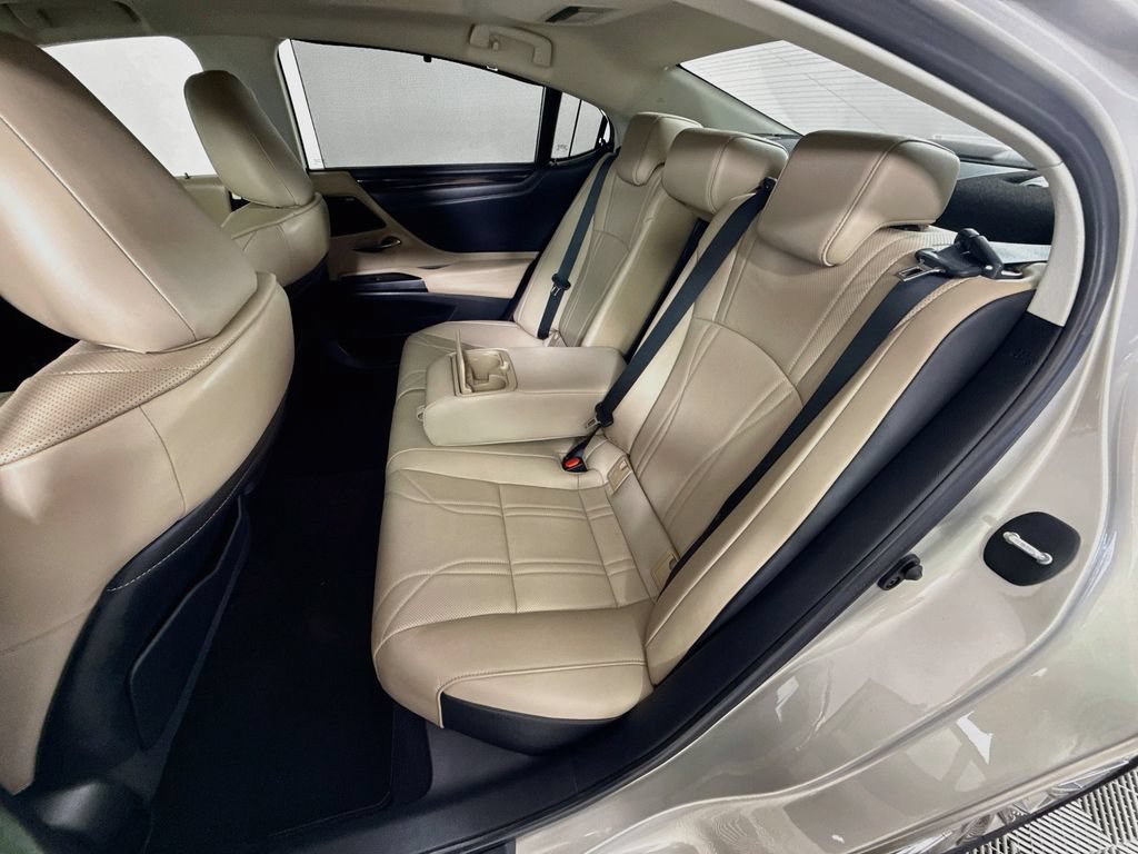 Certified 2021 Lexus ES 350 Ultra Luxury w/ Accessory Package 2 FWD image 26