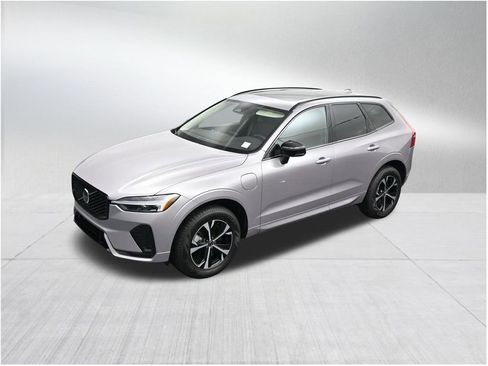 New 2026 Volvo XC60 T8 Core AWD/4WD image 13