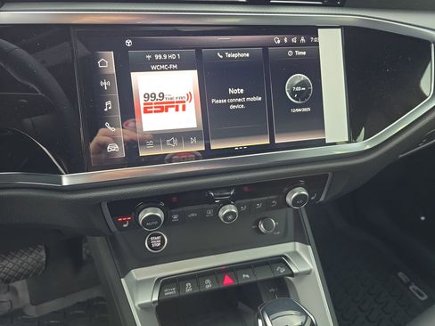 New 2025 Audi Q3 2.0T Premium image 20