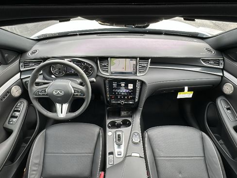 New 2025 INFINITI QX50 Sport image 11