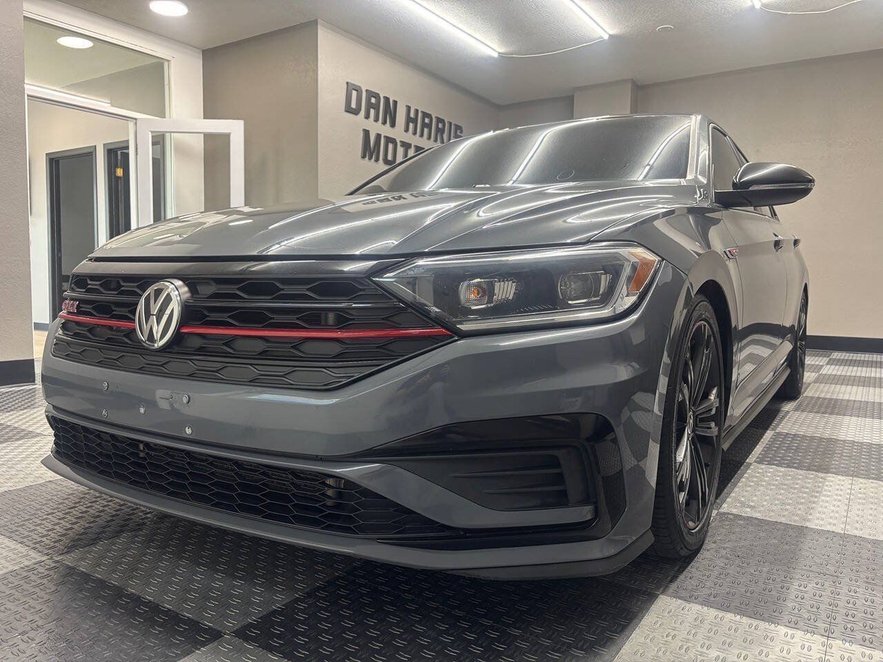 Used 2019 Volkswagen Jetta GLI FWD image 3