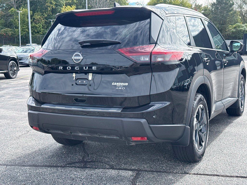 Certified 2026 Nissan Rogue SV w/ SV Premium Package AWD/4WD image 34