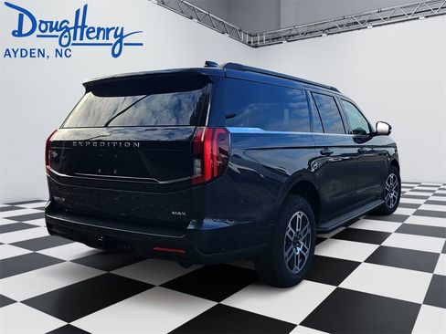 New 2025 Ford Expedition Max Active image 5