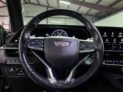 Used 2023 Cadillac Escalade ESV V w/ LPO, Floor Liner Package AWD/4WD image 23