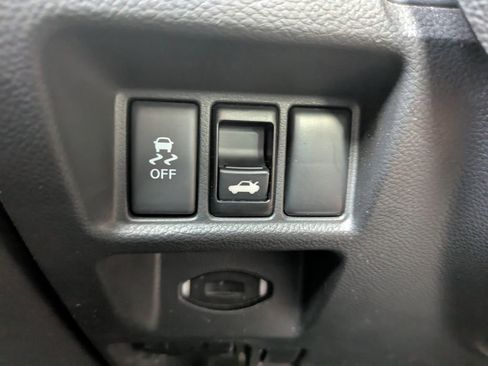 Used 2012 INFINITI G25 image 20