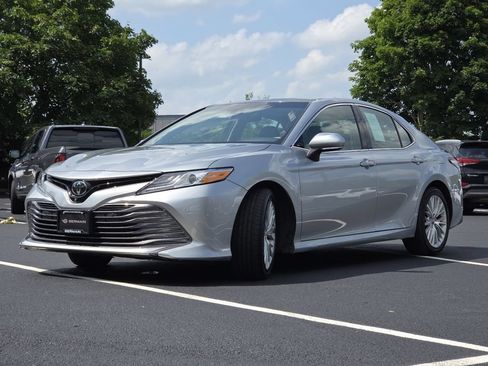 Used 2018 Toyota Camry XLE w/ Driver Assist Package FWD image 18