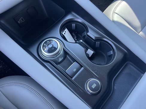 New 2026 Ford Explorer Active w/ Active Comfort Package RWD image 8