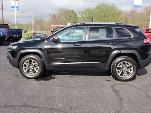 Used 2019 Jeep Cherokee Trailhawk AWD/4WD image 31