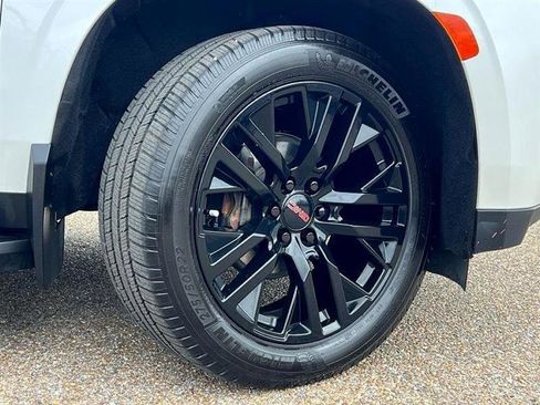 Used 2021 GMC Yukon SLT w/ SLT Premium Package image 57