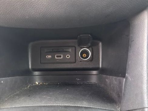 Used 2022 Chevrolet Equinox RS w/ RS Leather Package AWD/4WD image 23
