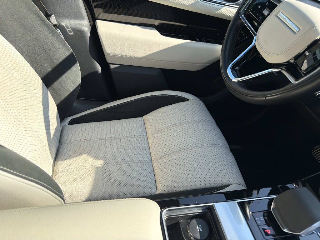 Used 2021 Land Rover Range Rover Velar R-Dynamic S AWD/4WD image 11