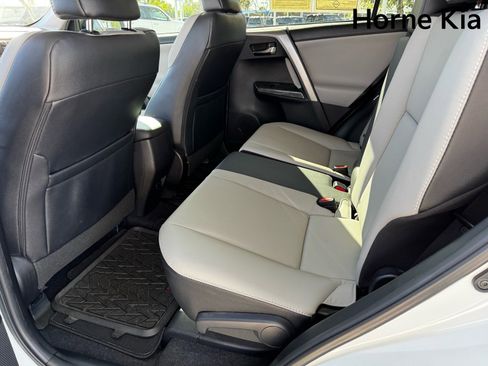 Used 2017 Toyota RAV4 Platinum image 12