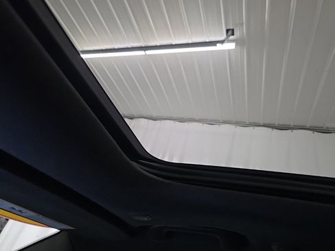 Used 2024 Jeep Grand Cherokee Overland w/ Luxury Tech Group IV image 23