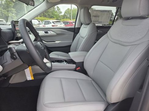New 2026 Ford Explorer Active RWD image 10