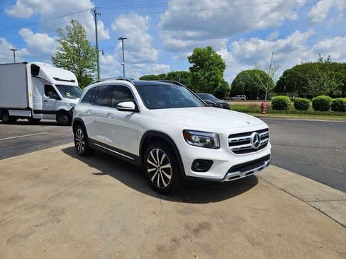 Used 2022 Mercedes-Benz GLB 250 image 3