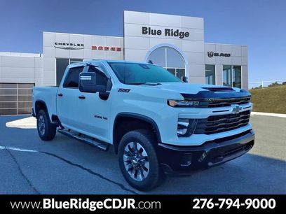 Used 2024 Chevrolet Silverado 2500 Custom w/ Custom Value Package