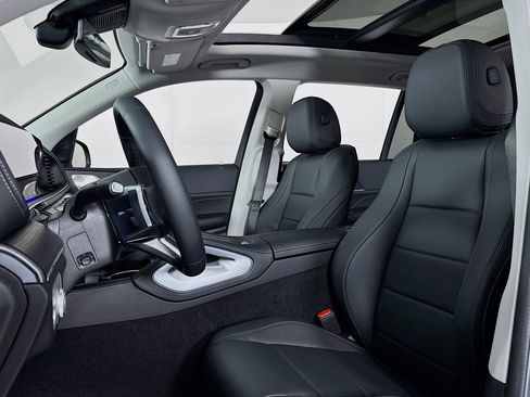 New 2026 Mercedes-Benz GLS 450 4MATIC image 17