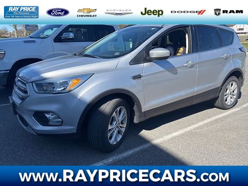 Used 2018 Ford Escape SE w/ SE Sync 3 Package AWD/4WD image 1
