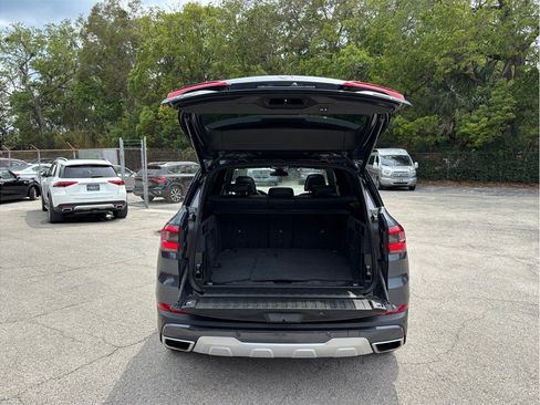 Used 2019 BMW X5 xDrive50i w/ Parking Assistance Package AWD/4WD image 52