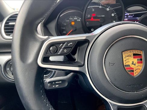 Used 2022 Porsche 718 Boxster image 16