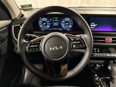 Certified 2025 Kia Seltos X-Line AWD/4WD image 20