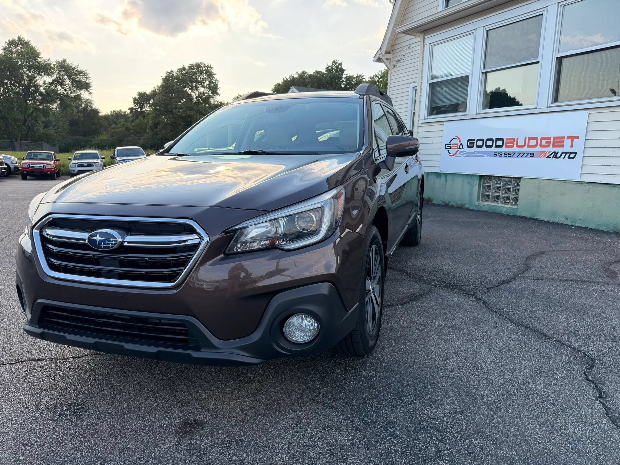 Used 2019 Subaru Outback 3.6R Limited AWD/4WD image 1