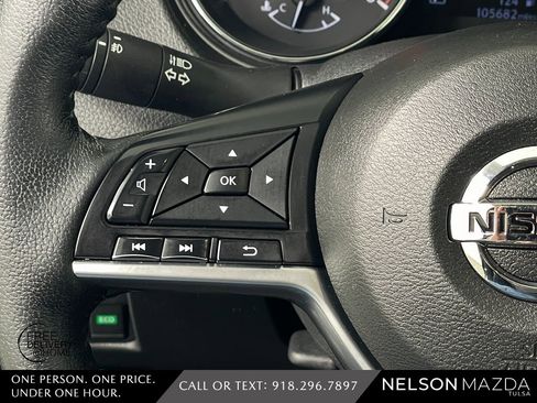 Used 2019 Nissan Rogue SL image 24