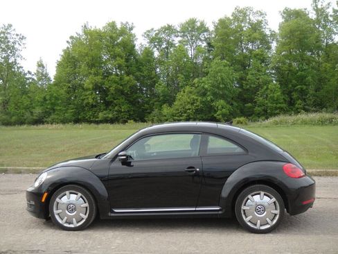 Used 2012 Volkswagen Beetle 2.5 image 5