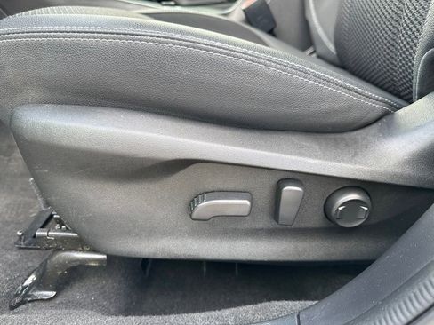 Used 2022 Subaru Forester Premium AWD/4WD image 18