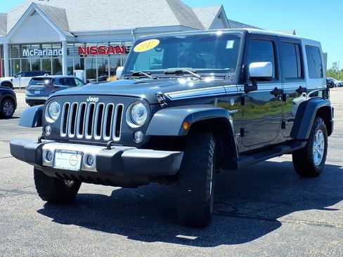 Used 2017 Jeep Wrangler Unlimited Sahara w/ Quick Order Package 24E Chief AWD/4WD image 6