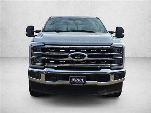 Used 2024 Ford F250 Lariat w/ FX4 Off-Road Package image 2