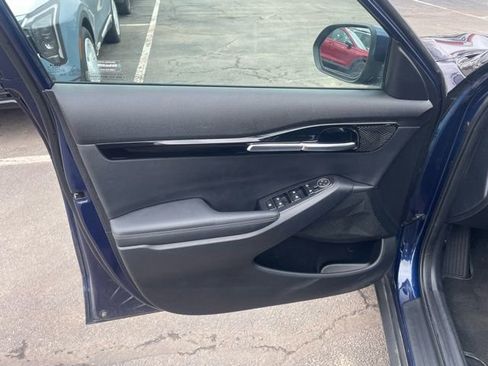 Certified 2025 Kia Seltos EX w/ EX Sunroof Package image 14