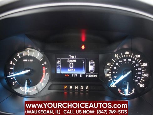 Used 2017 Ford Fusion SE image 28