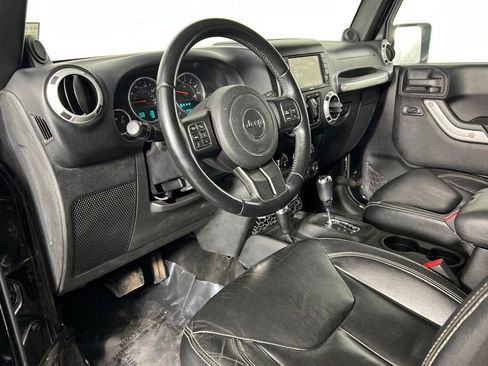 Used 2013 Jeep Wrangler Unlimited Sahara w/ Connectivity Group image 20