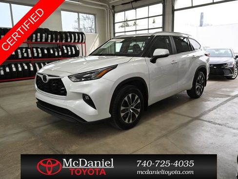 Certified 2025 Toyota Highlander XLE image 8