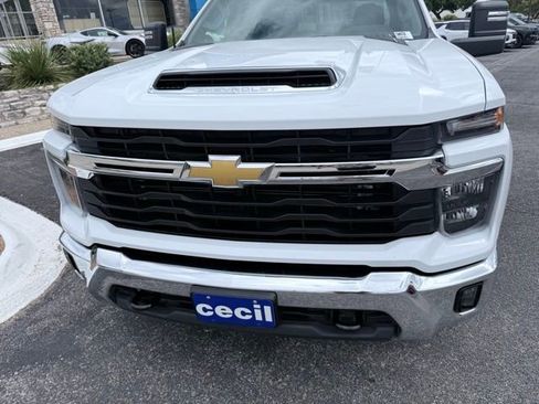 Certified 2025 Chevrolet Silverado 2500 LT w/ Convenience Package image 4