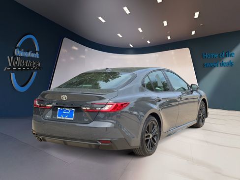 Used 2026 Toyota Camry SE FWD image 4