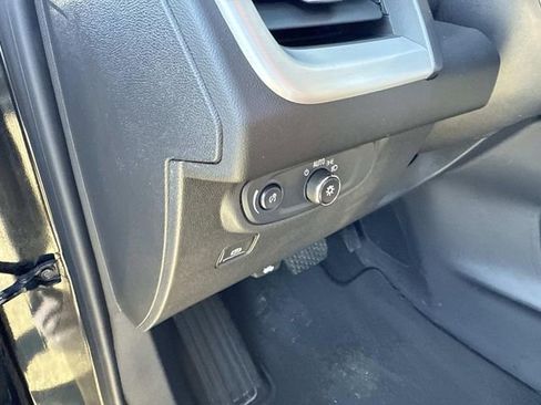 Used 2024 GMC Terrain SLE image 22