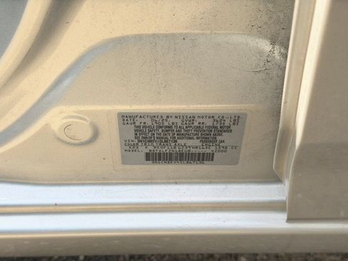 Used 2025 Nissan Versa SV FWD image 27