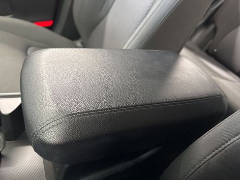 Used 2025 Kia Sportage LX image 27