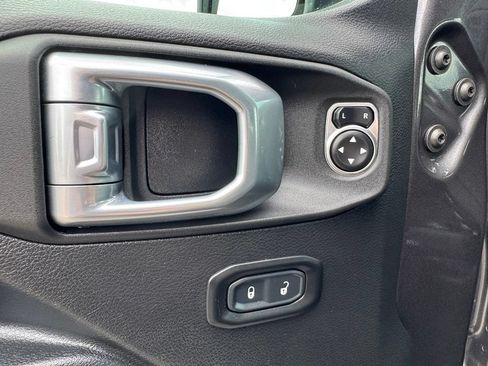 Used 2021 Jeep Wrangler Unlimited Sport AWD/4WD image 13