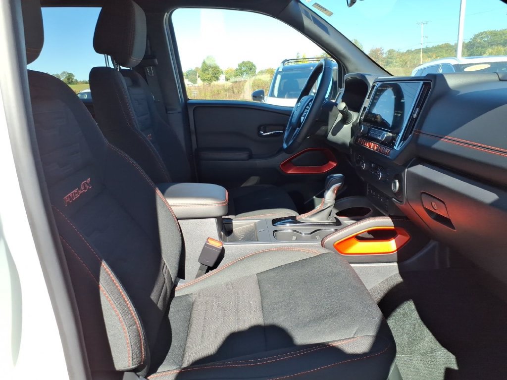 Certified 2025 Nissan Frontier PRO-4X w/ Pro Convenience Package AWD/4WD image 13