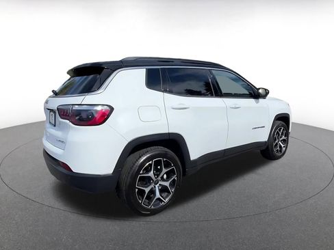 Used 2025 Jeep Compass Limited AWD/4WD image 16