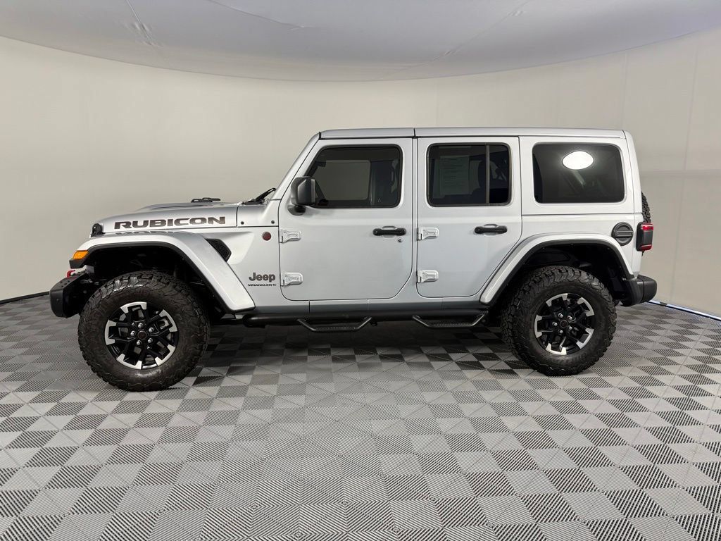 Used 2024 Jeep Wrangler Unlimited Rubicon AWD/4WD image 4