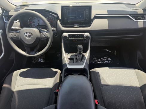 Used 2021 Toyota RAV4 XLE FWD image 10