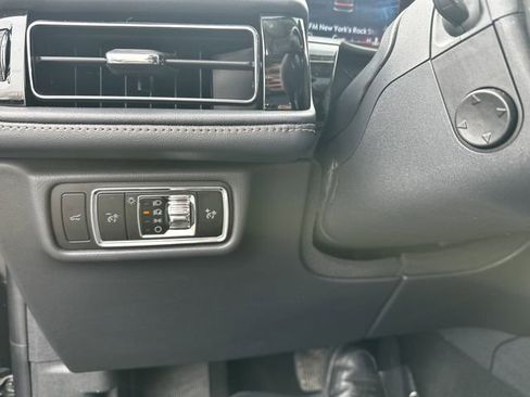 Certified 2025 Lincoln Aviator Reserve image 31