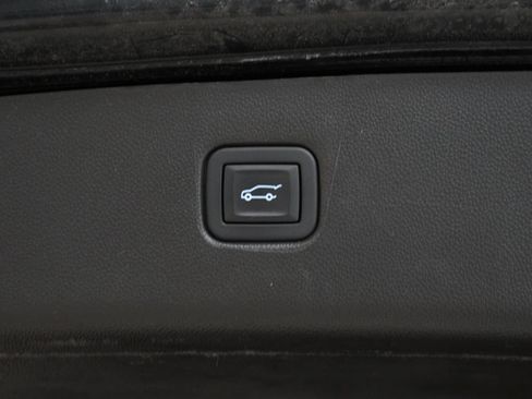 Used 2023 Chevrolet Blazer RS w/ Enhanced Convenience Package AWD/4WD image 11