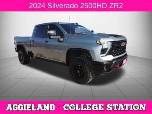 Used 2024 Chevrolet Silverado 2500 ZR2 w/ Technology Package image 1